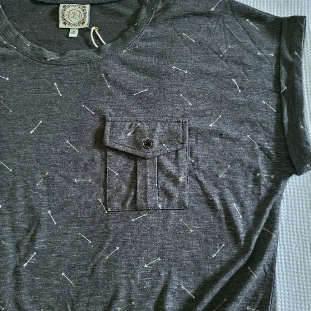 TRU Self Charcoal Space Dye Arrow🏹 Top - NWT - Picture 6 of 11